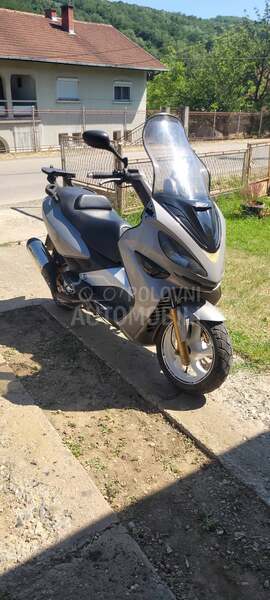 Malaguti medison 400
