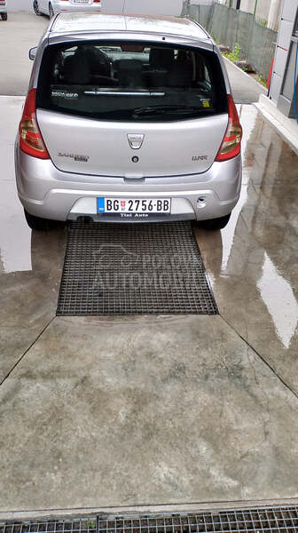 Dacia Sandero 