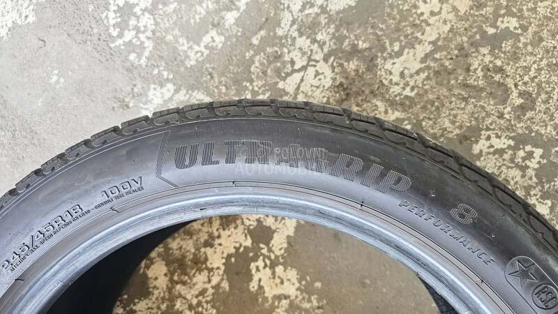 Goodyear 245/45 R18 Zimska