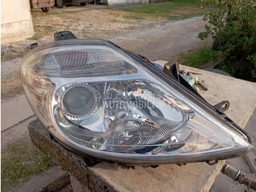 Desni xenon far za Citroen C8