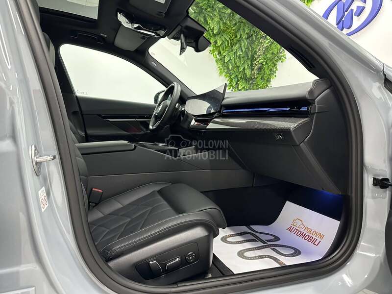 BMW 520 D xDrive M SPORT PAN
