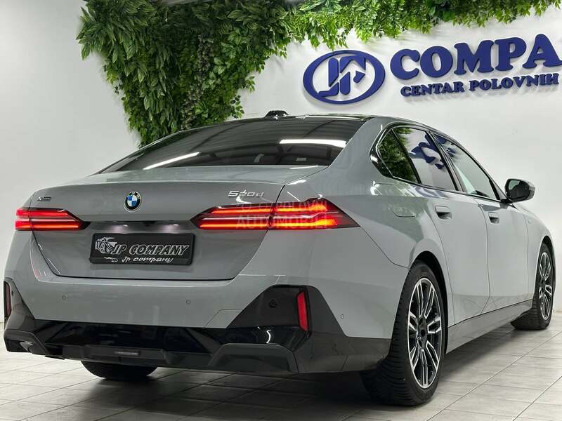 BMW 520 D xDrive M SPORT PAN
