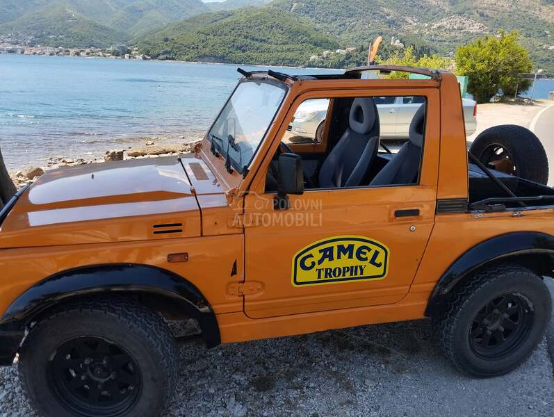 Suzuki SJ Samurai 