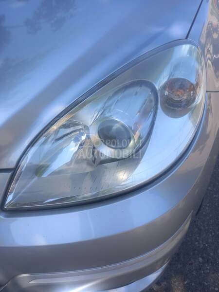 Mercedes Benz B 180 BlueEFFICIENCY