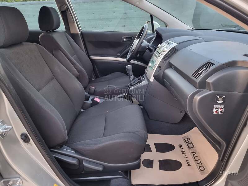 Toyota Corolla Verso 2.2 d4d