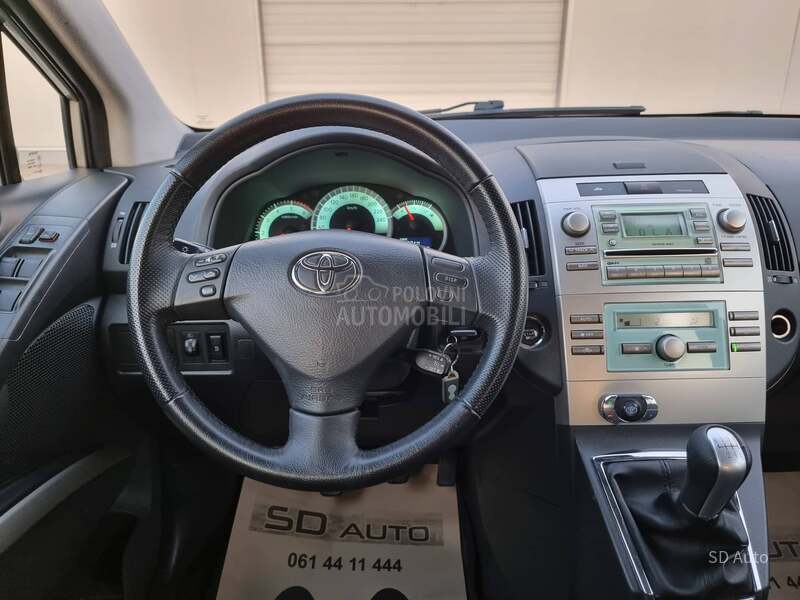 Toyota Corolla Verso 2.2 d4d