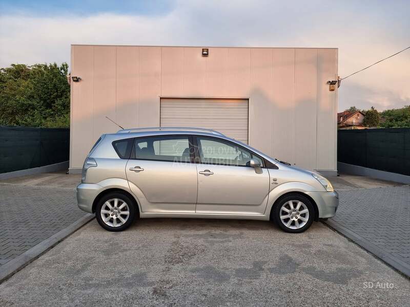 Toyota Corolla Verso 2.2 d4d
