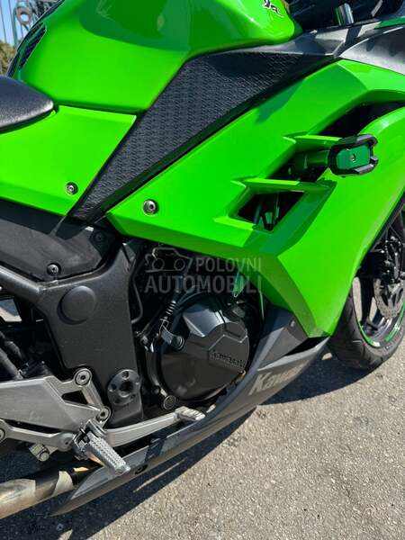 Kawasaki Ninja 300