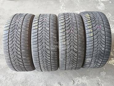 Dunlop 235/45 R17 Zimska