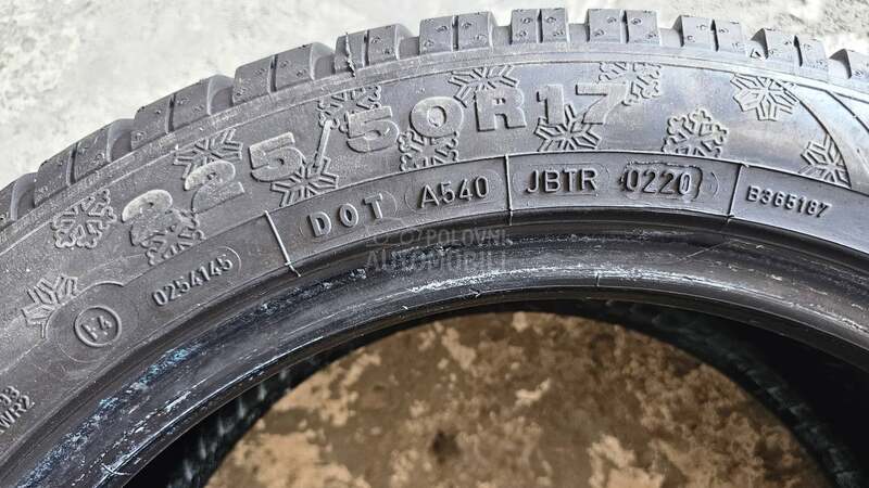 Dunlop 225/50 R17 Zimska