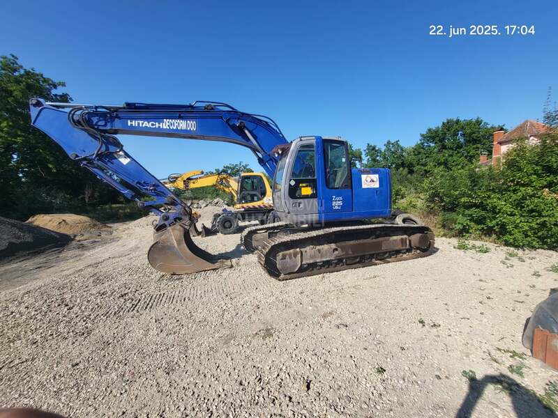 Hitachi Zaxis 225