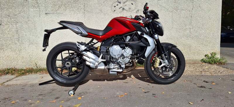 MV Agusta F800 R BRUTALE