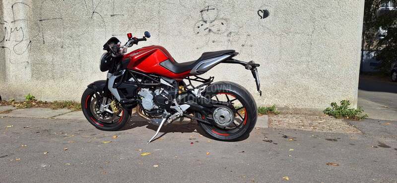 MV Agusta F800 R BRUTALE