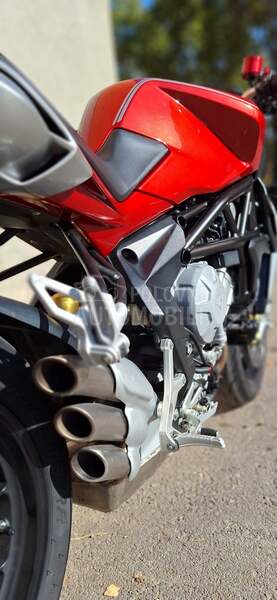 MV Agusta F800 R BRUTALE