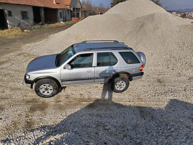 Opel Frontera 