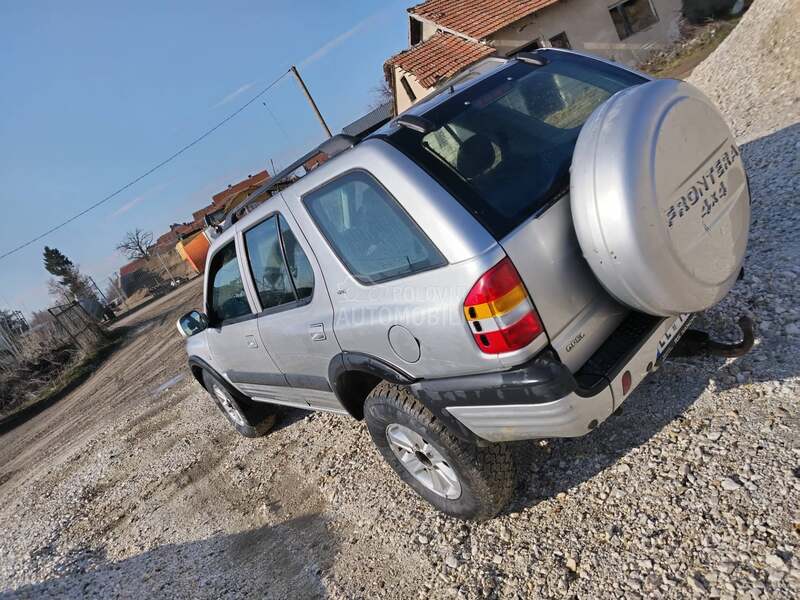 Opel Frontera 