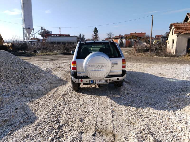 Opel Frontera 