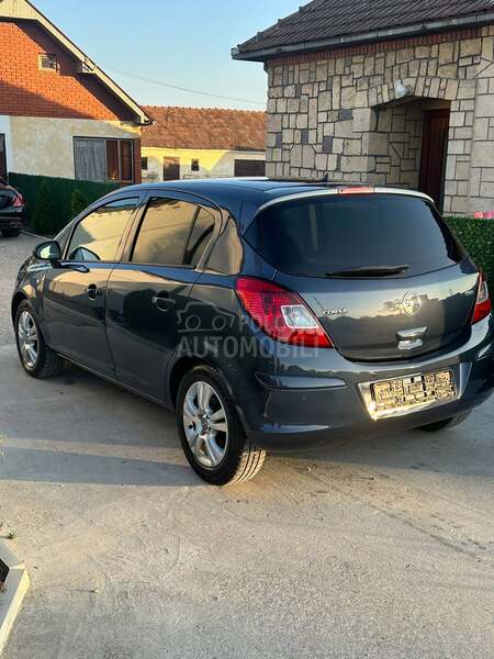 Opel Corsa D 1.3CDTI Ful oprema