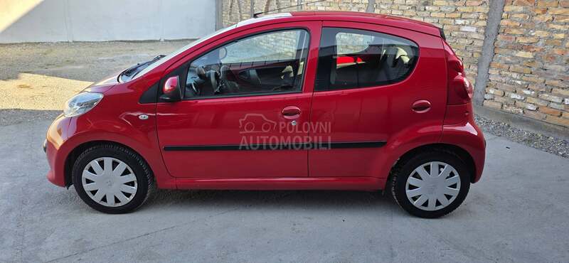 Peugeot 107 1.0b a.utomatic t.op