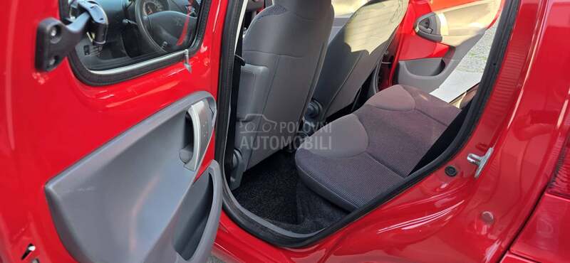 Peugeot 107 1.0b a.utomatic t.op