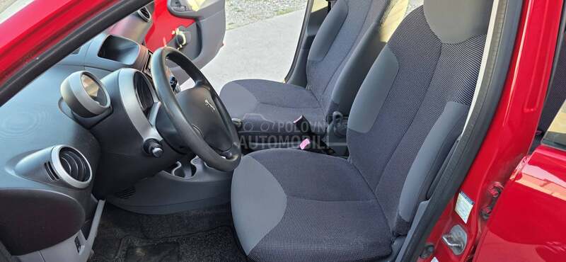 Peugeot 107 1.0b a.utomatic t.op