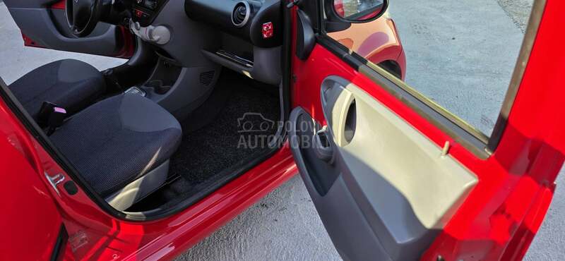 Peugeot 107 1.0b a.utomatic t.op