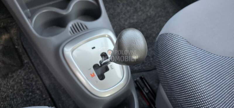 Peugeot 107 1.0b a.utomatic t.op