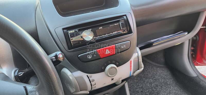 Peugeot 107 1.0b a.utomatic t.op
