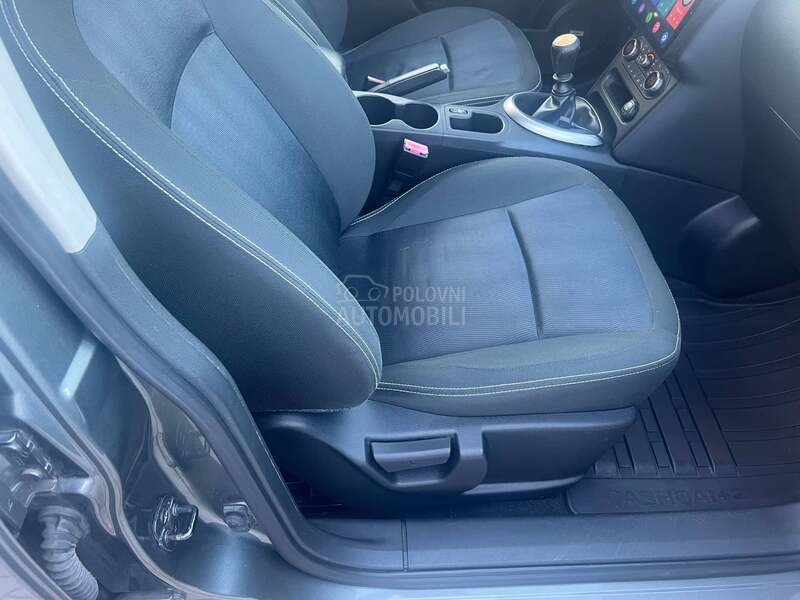 Nissan Qashqai + 2 2.0dCi/7 SEDIŠTA