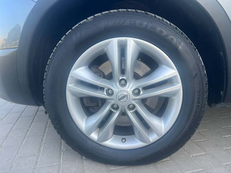 Nissan Qashqai + 2 2.0dCi/7 SEDIŠTA