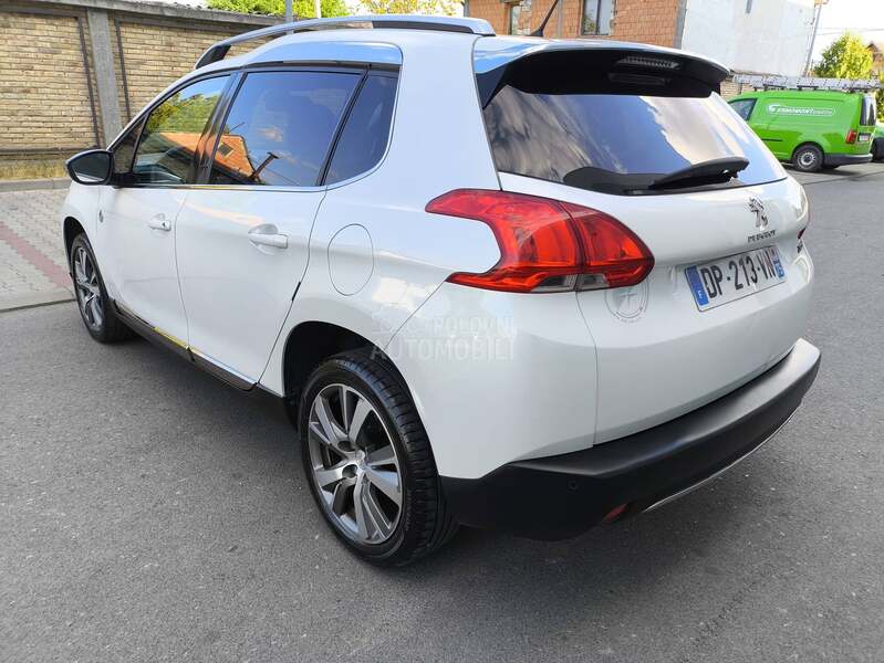 Peugeot 2008 1.2 CrossWay Pano