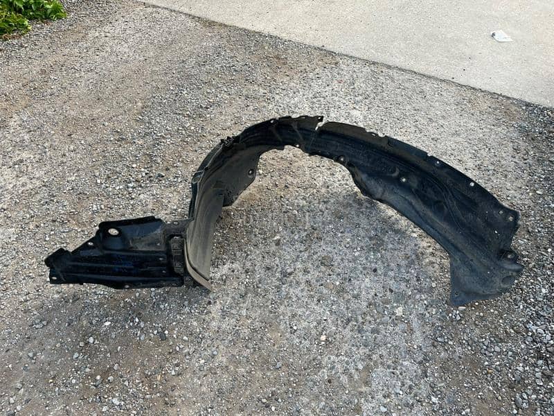 Prednje Levo Potkrilo E21