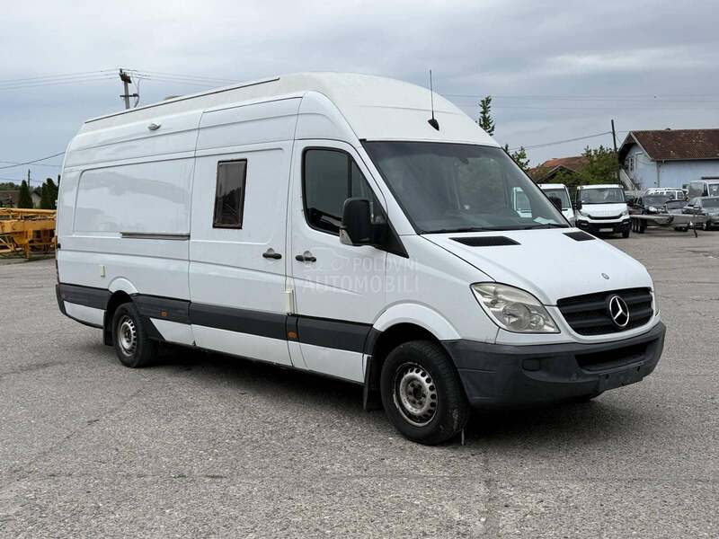 Mercedes Benz Sprinter