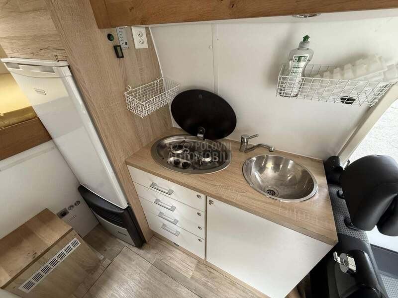 Mercedes Benz Sprinter
