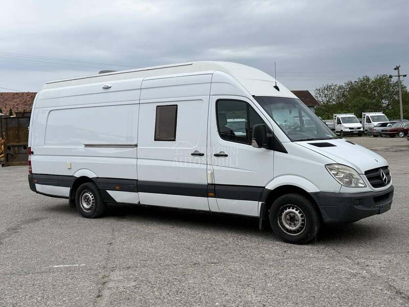 Mercedes Benz Sprinter