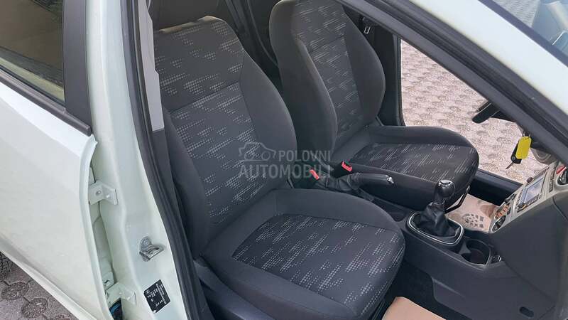 Opel Corsa D 1.3CDTi NAV/VEL SERV