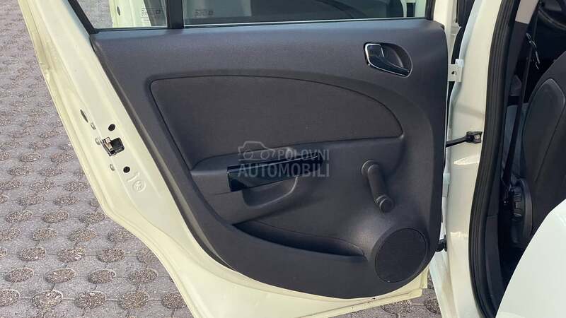 Opel Corsa D 1.3CDTi NAV/VEL SERV
