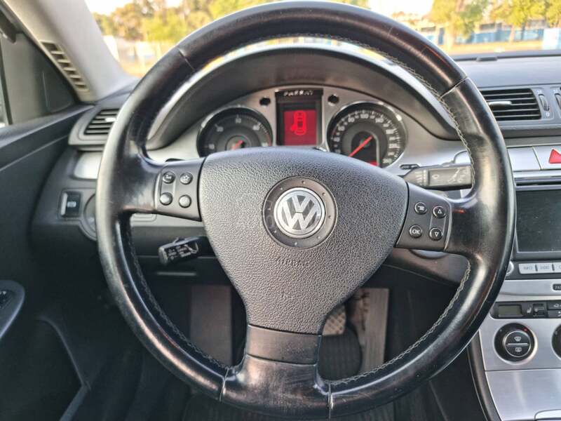 Volkswagen Passat B6 2.0 DSG  V LASNIK