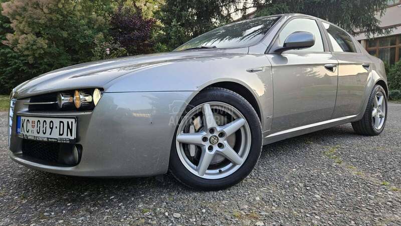 Alfa Romeo 159 2.4 EMOZIONE