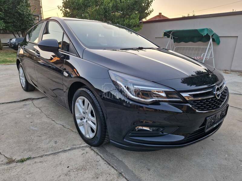 Opel Astra K 1.0 b NOV