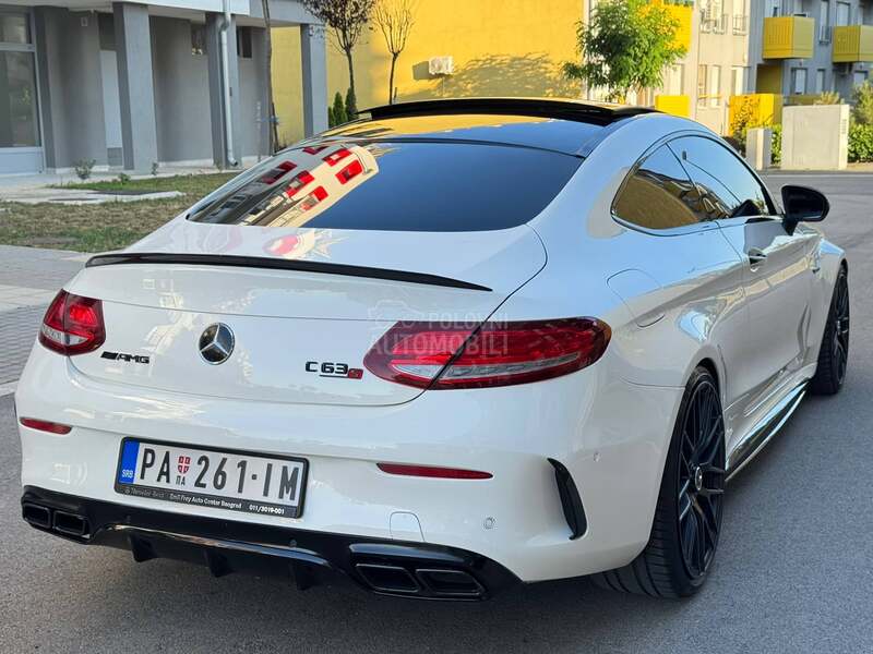 Mercedes Benz C 63 AMG 