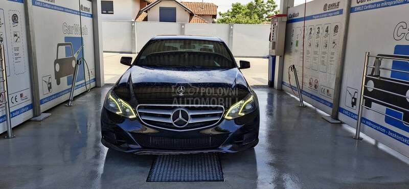 Mercedes Benz E 300 