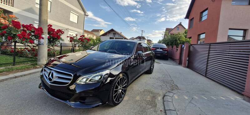 Mercedes Benz E 300 