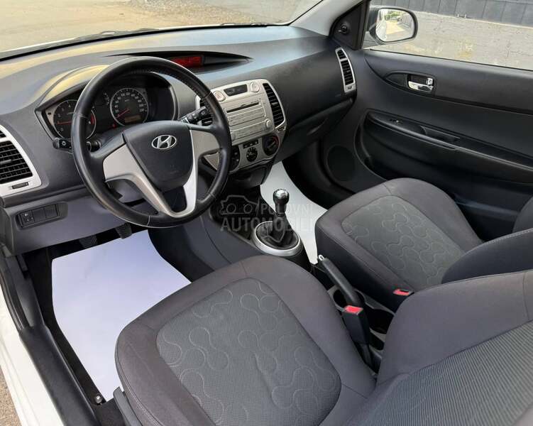 Hyundai i20 1.4 ŠVAJCARSKA