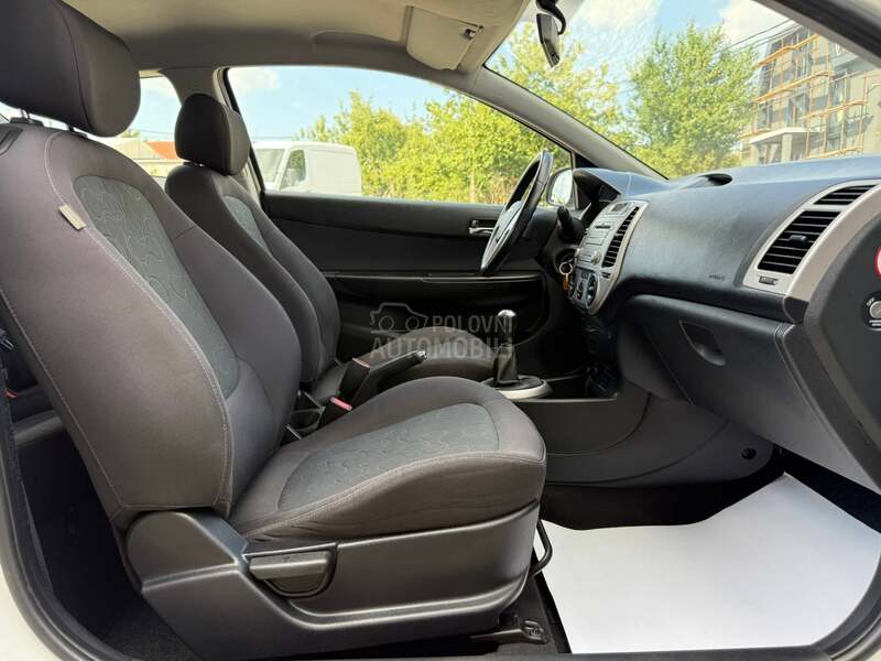 Hyundai i20 1.4 ŠVAJCARSKA