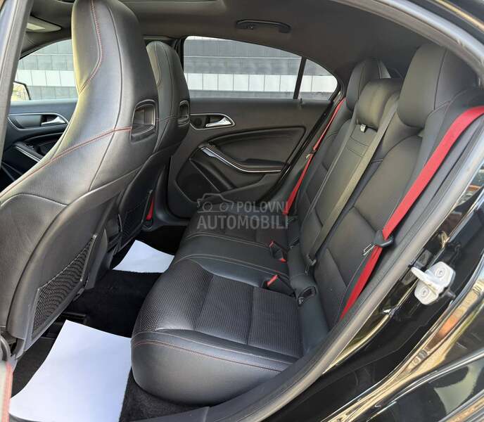 Mercedes Benz A 250 AMG SPORT PANO AUT