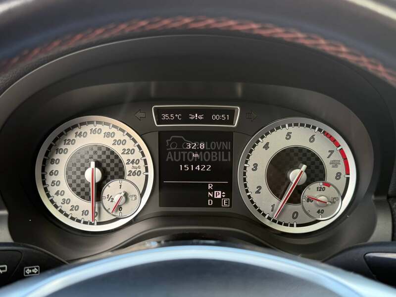 Mercedes Benz A 250 AMG SPORT PANO AUT