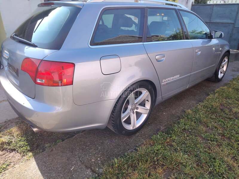 Audi A4 2.0 FSI S line