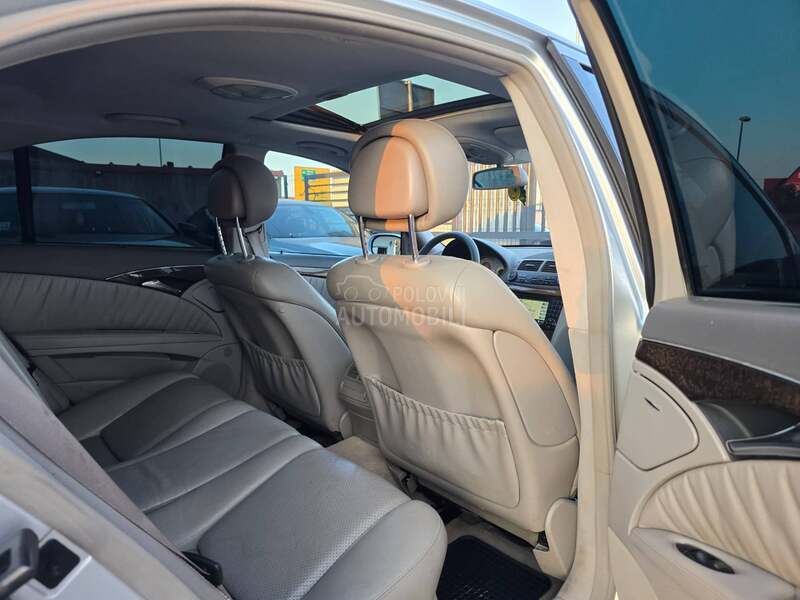 Mercedes Benz E 320 