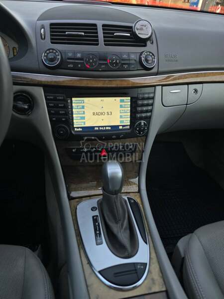 Mercedes Benz E 320 